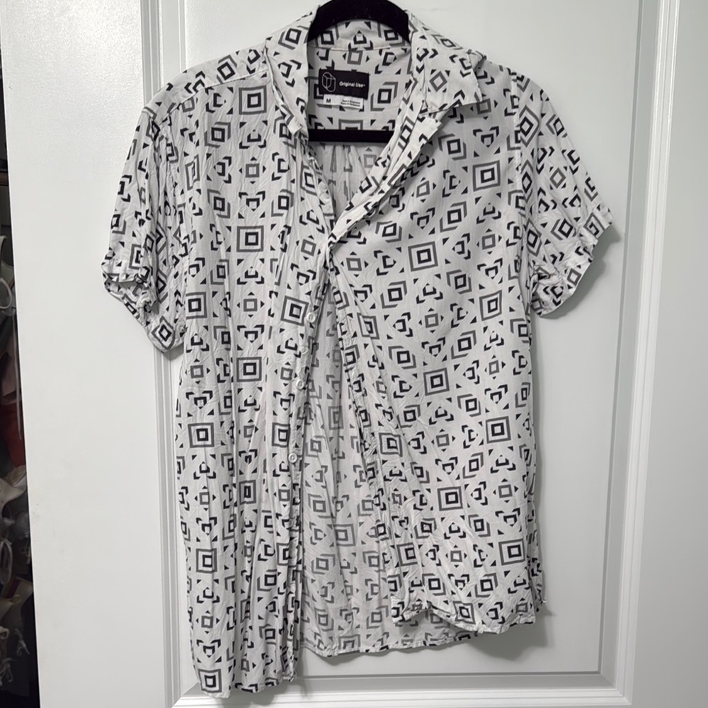 Geometric Pattern Button Down